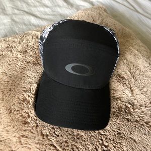 Oakley hat